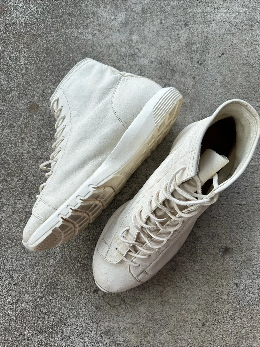 Unmarked Archie Runner White Leather Lace Up Sneakers